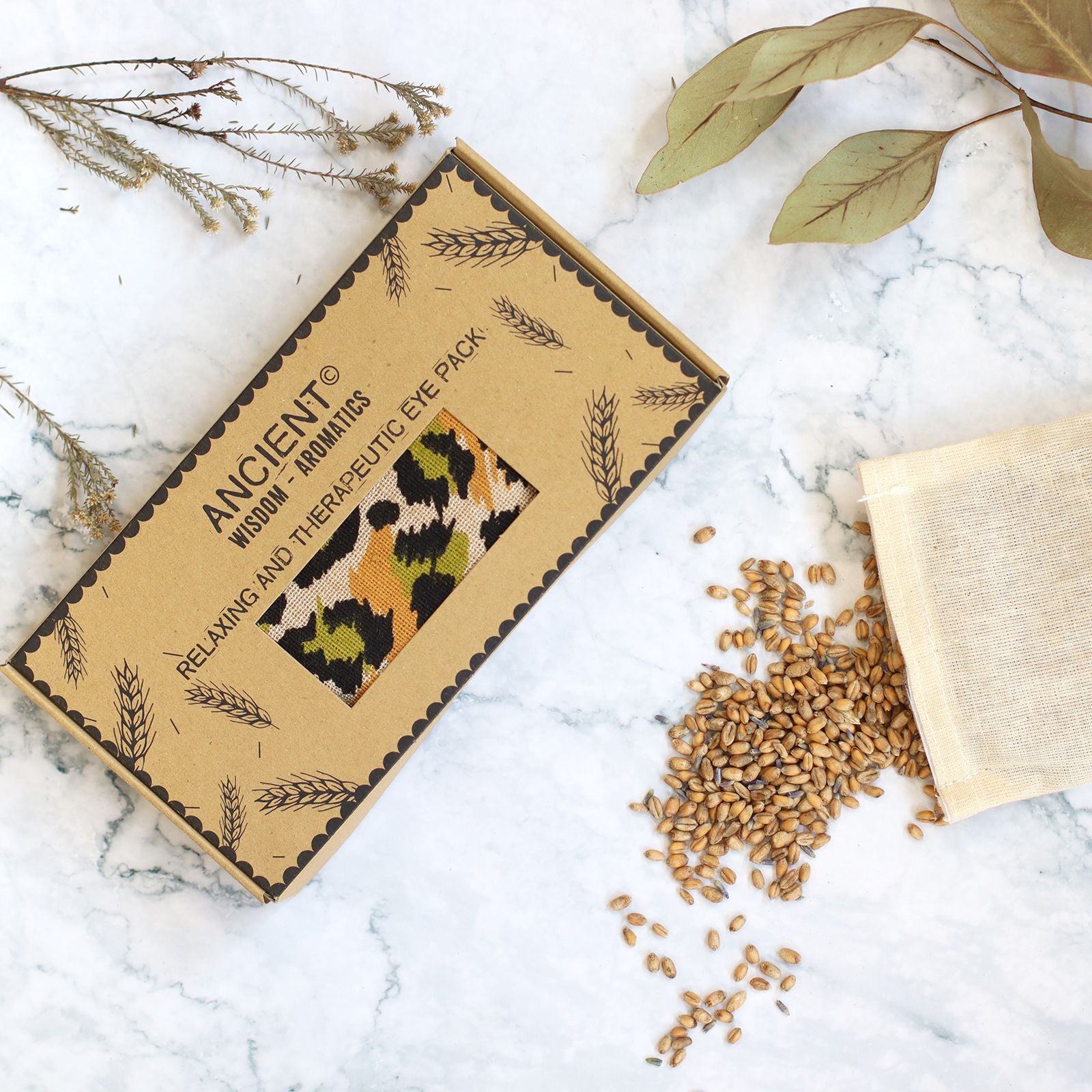 Lavendel Augen-Kissen aus Naturbaumwolle und Jute im Geschenkkarton – Night Leopard