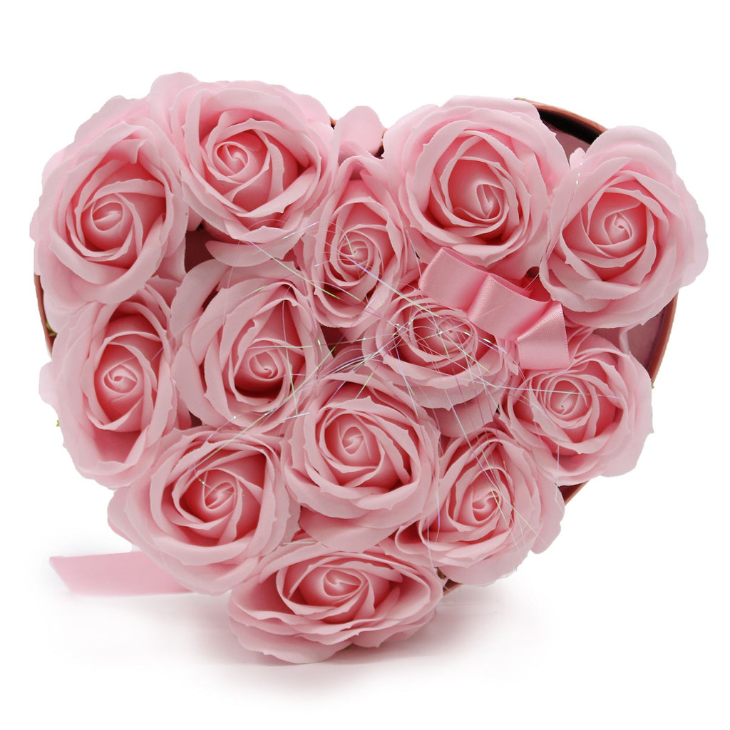 Seifenblumen-Geschenkstrauß - 13 pinkfarbene Rosen - Herz