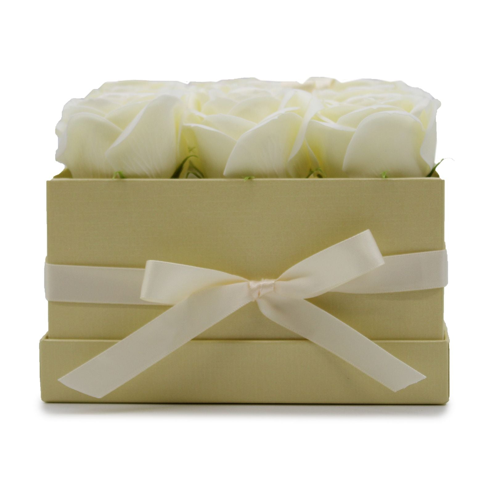 Seifenblumen-Geschenkstrauß - 9 cremefarbene Rosen - quadratisch