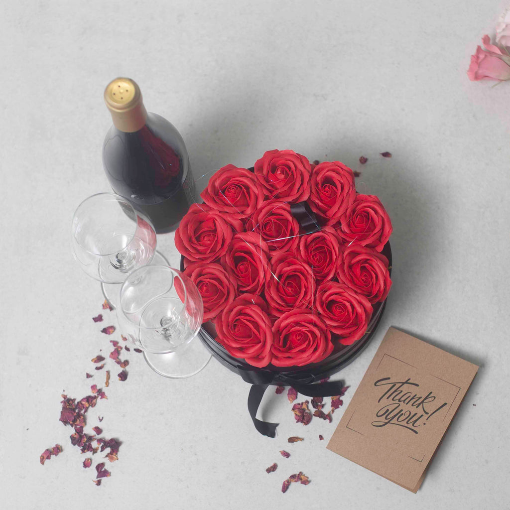 Bouquet de fleurs de savon – 14 roses rouges – Rond