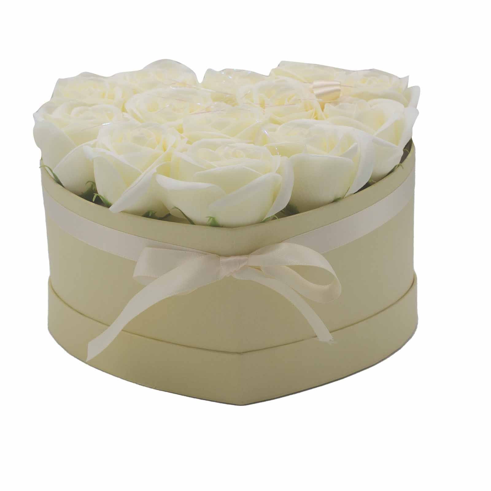 Bouquet Cadeau Fleurs de Savon - 13 Roses Crème - Cœur