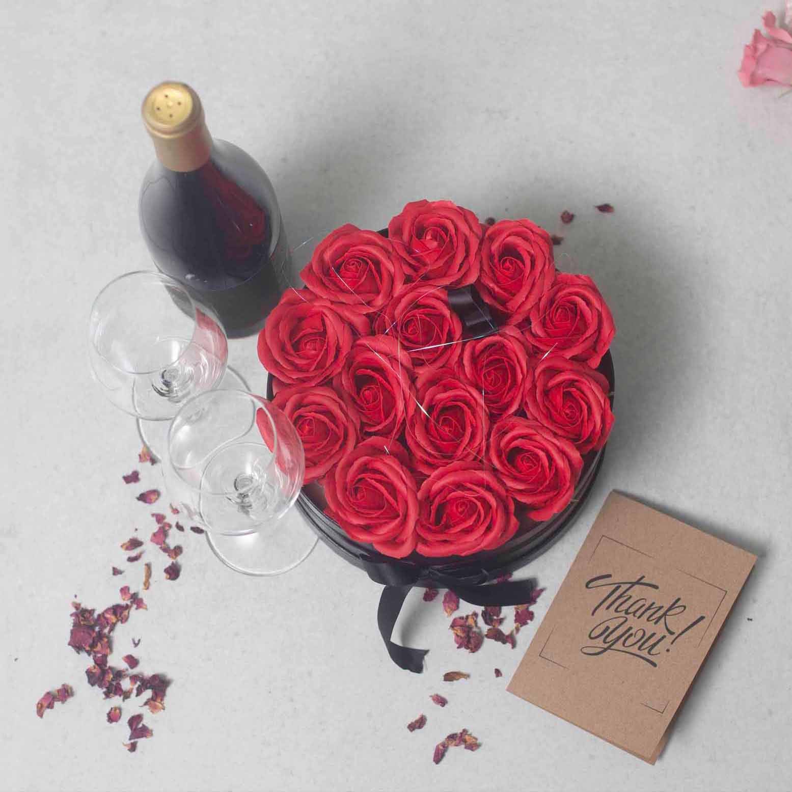 Bouquet de fleurs de savon – 14 roses rouges – Rond