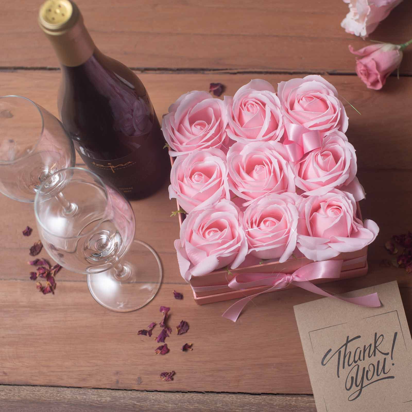 Seifenblumen-Geschenkstrauß - 13 pinkfarbene Rosen - Herz