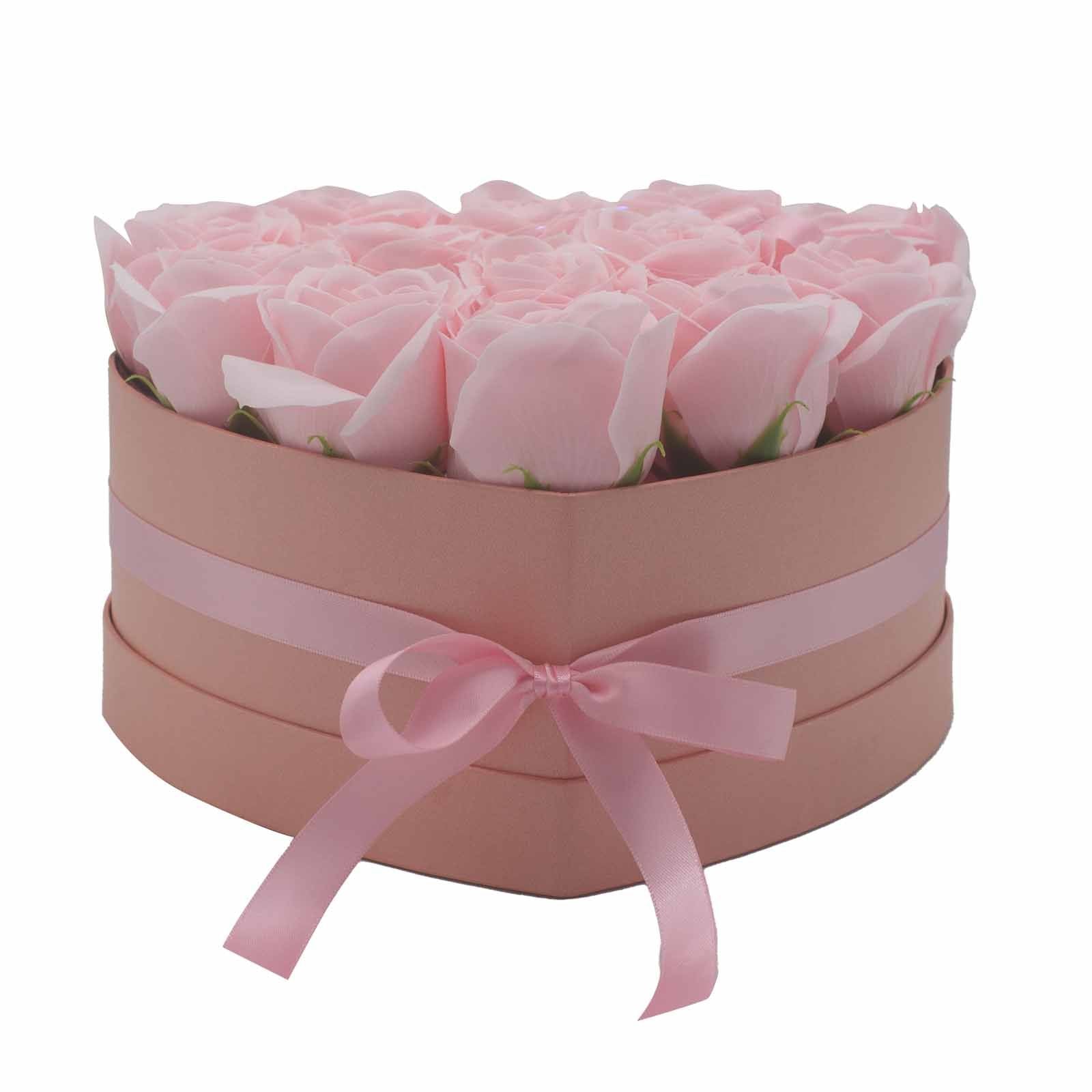 Seifenblumen-Geschenkstrauß - 13 pinkfarbene Rosen - Herz